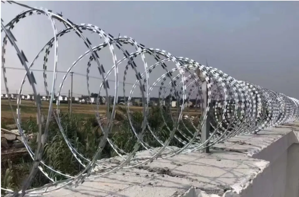 Concertina-barbed-wire-4